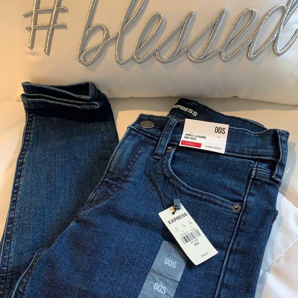 Mid Rise Denim Ankle Leggings